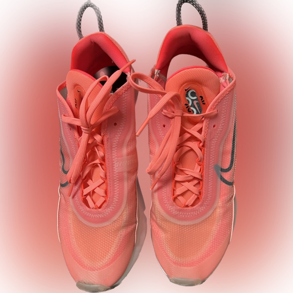 Nike AirMax 2090 - bleached coral - mens 10.5/womens 12